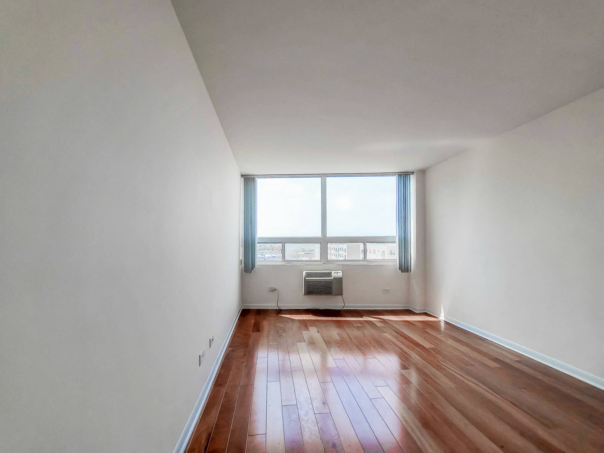 Presidential Apartments Image 26