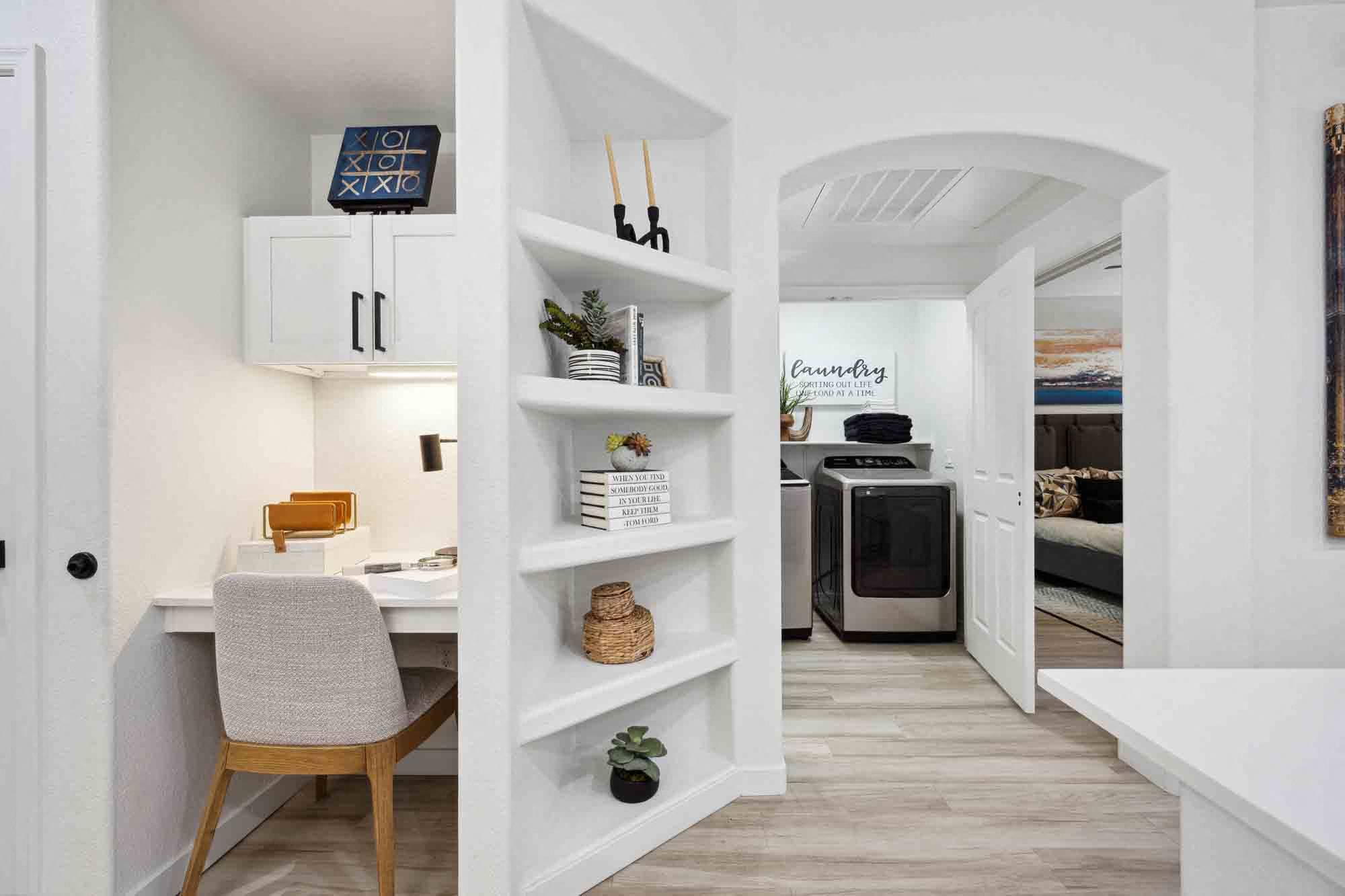 Zone Luxe, Glendale, AZ, Built-In Desk