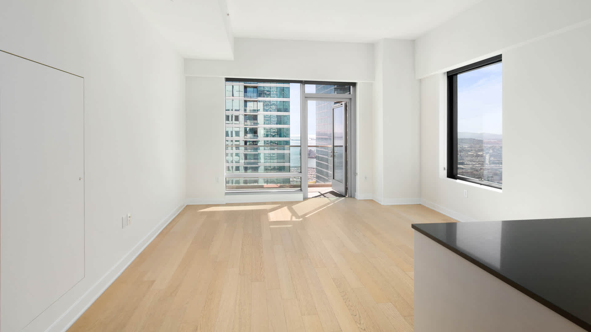 340 Fremont Image 11