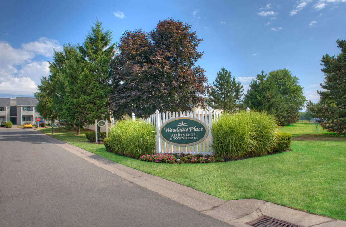 Woodgate Place Apartments and Townhomes Image 1