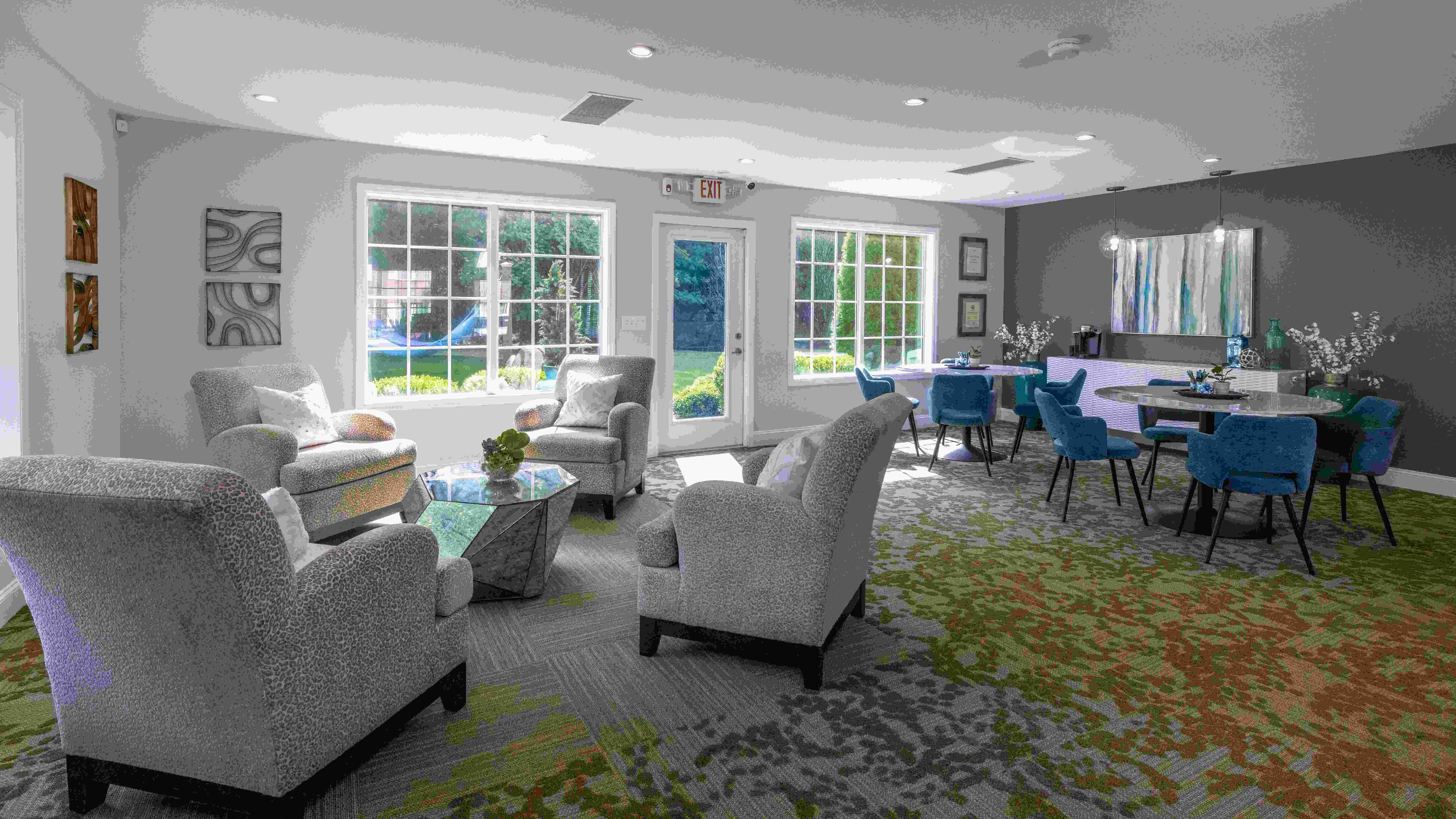 Discover your new apartment home with a warm welcome from our friendly staff in the leasing office. 