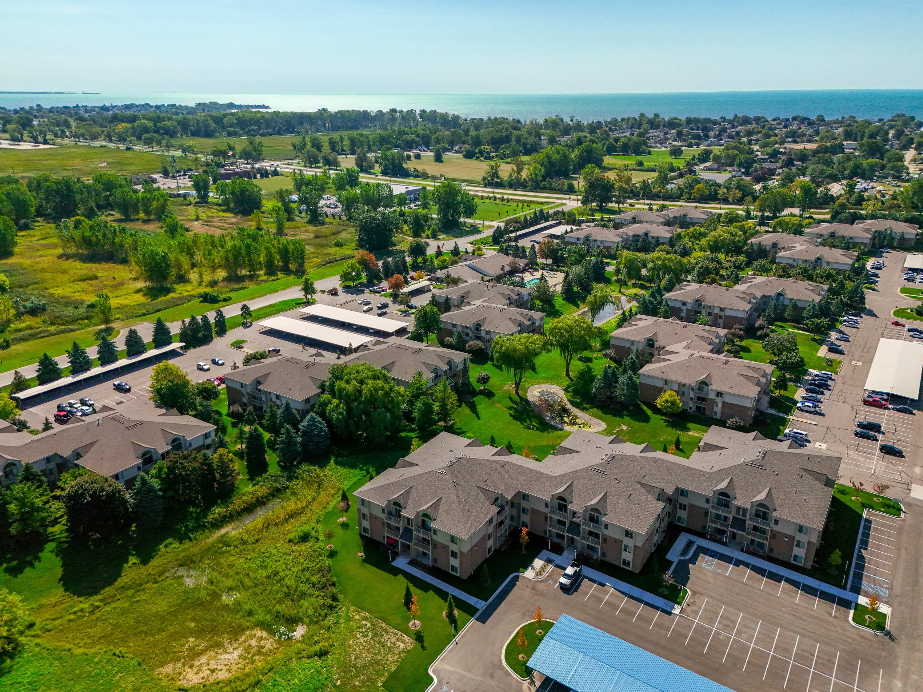 New Apartments for Rent at Prentiss Pointe Apartments in Harrison Township