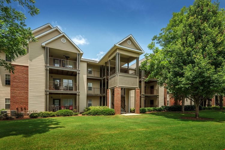 Huntington Chase Image 21