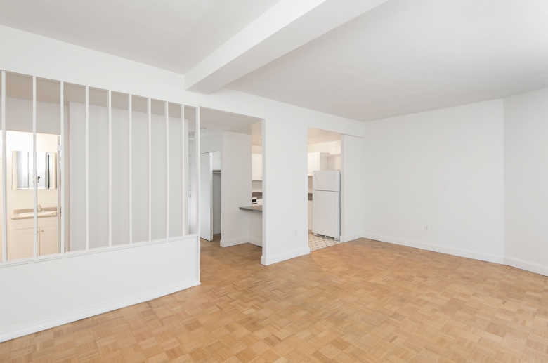 Midtown Apartments Image 8