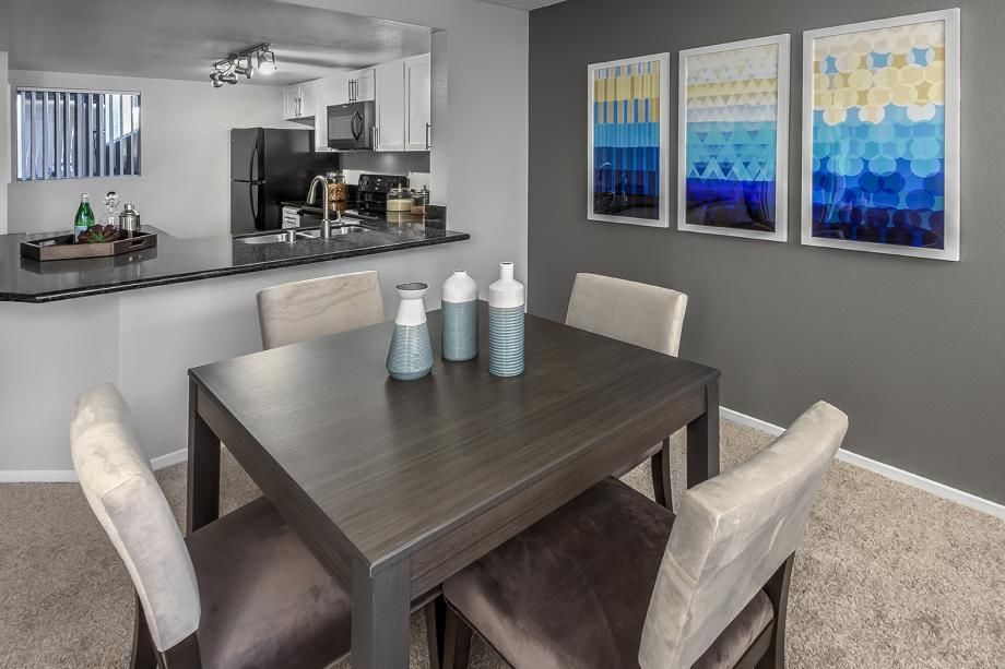 Newport Palms Image 11