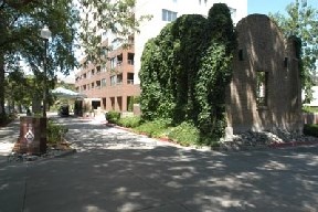 Country Club Towers Apartments Image 2
