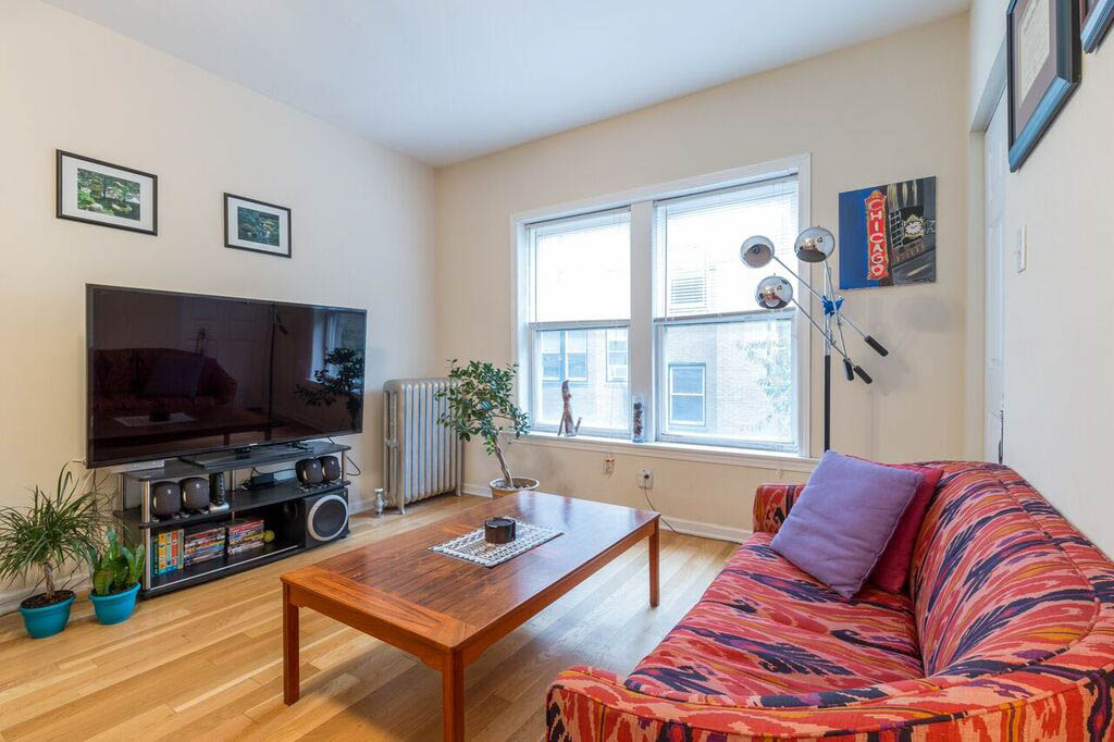 3912-28 N. Pine Grove Image 4