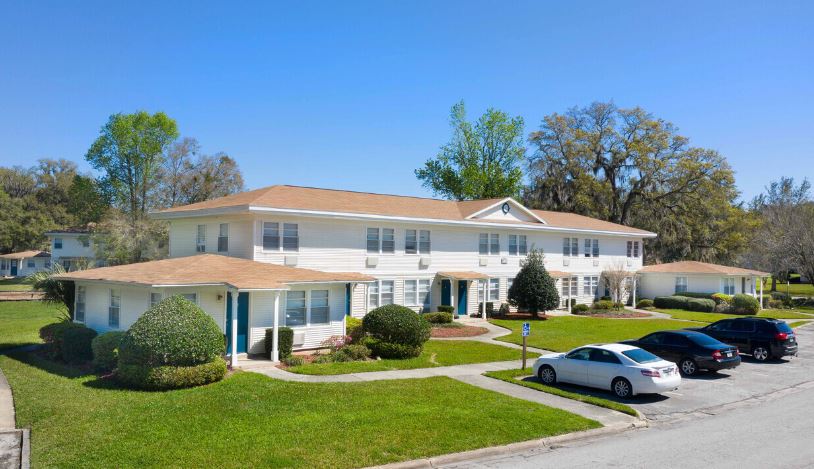 St Johns Landing Apartments Image 4