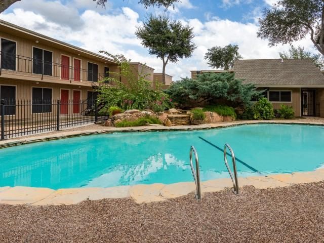 Braeswood Oaks Image 3