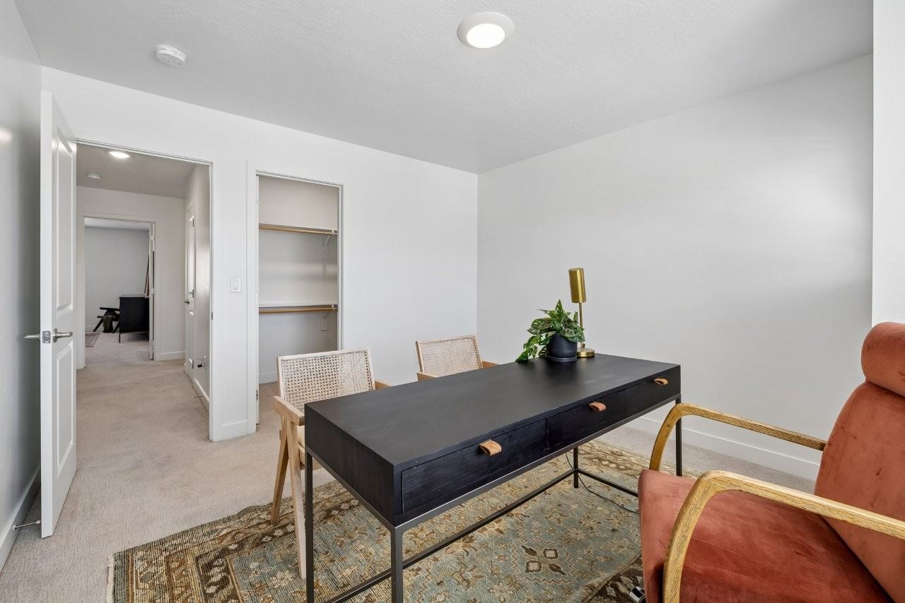 Desert Village Townhomes Image 15