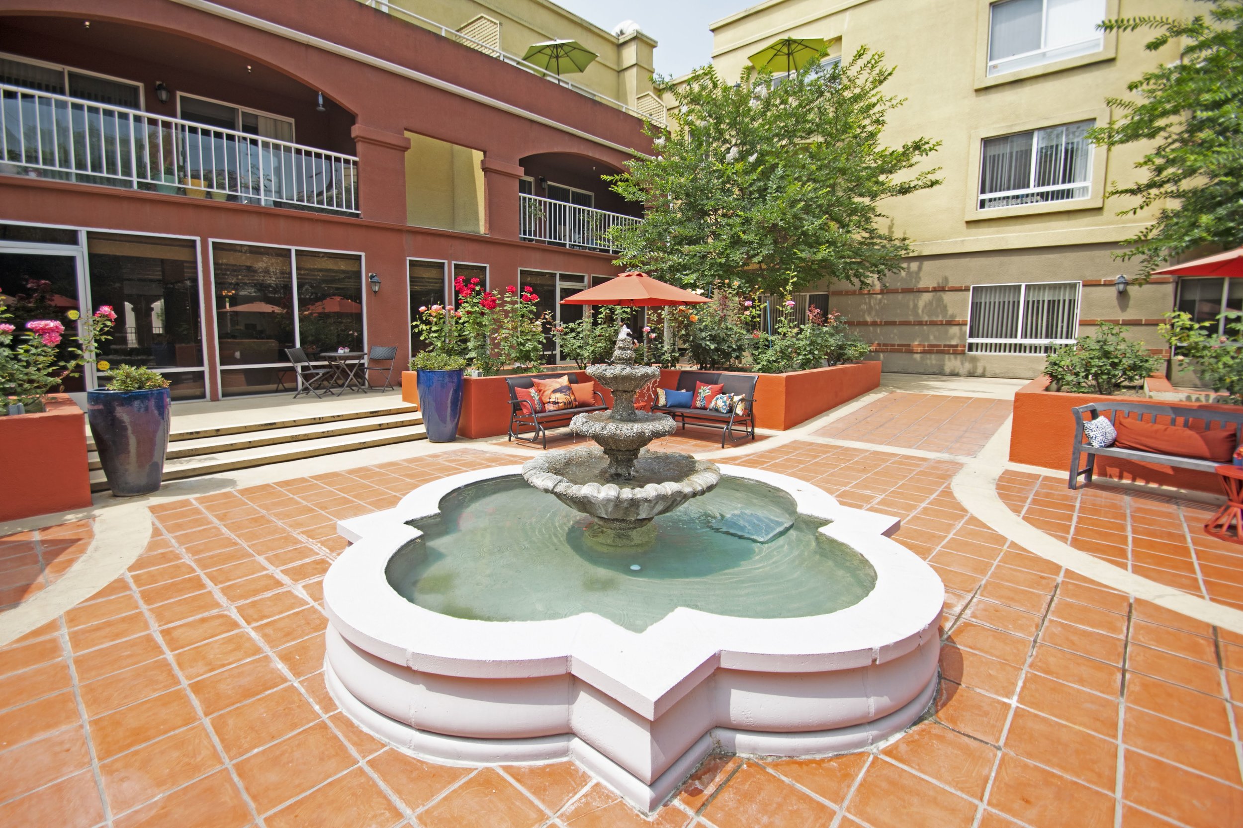 Golden Oak Senior Home Image 1