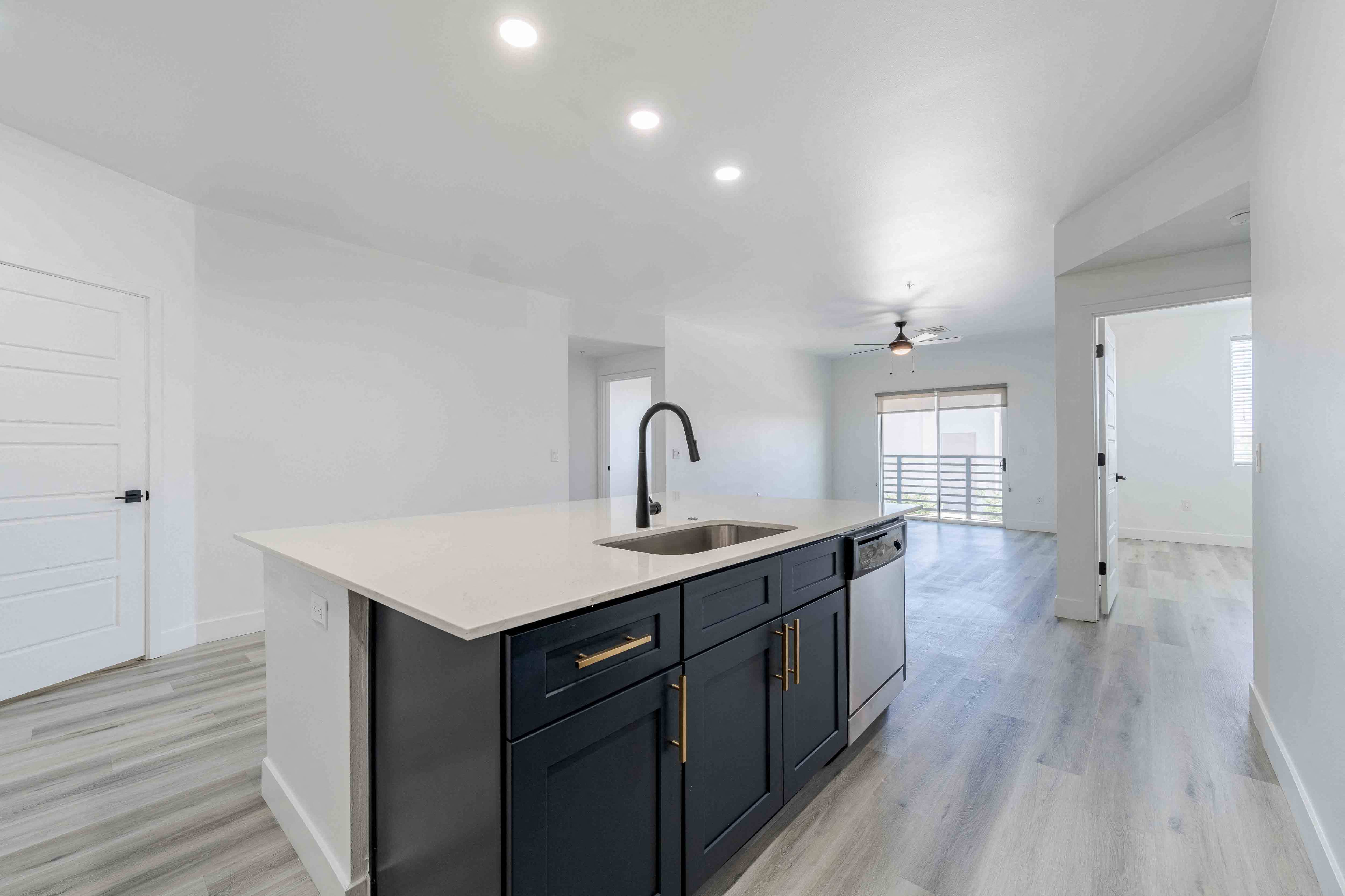 Slate, Scottsdale, AZ, Vacant Kitchen