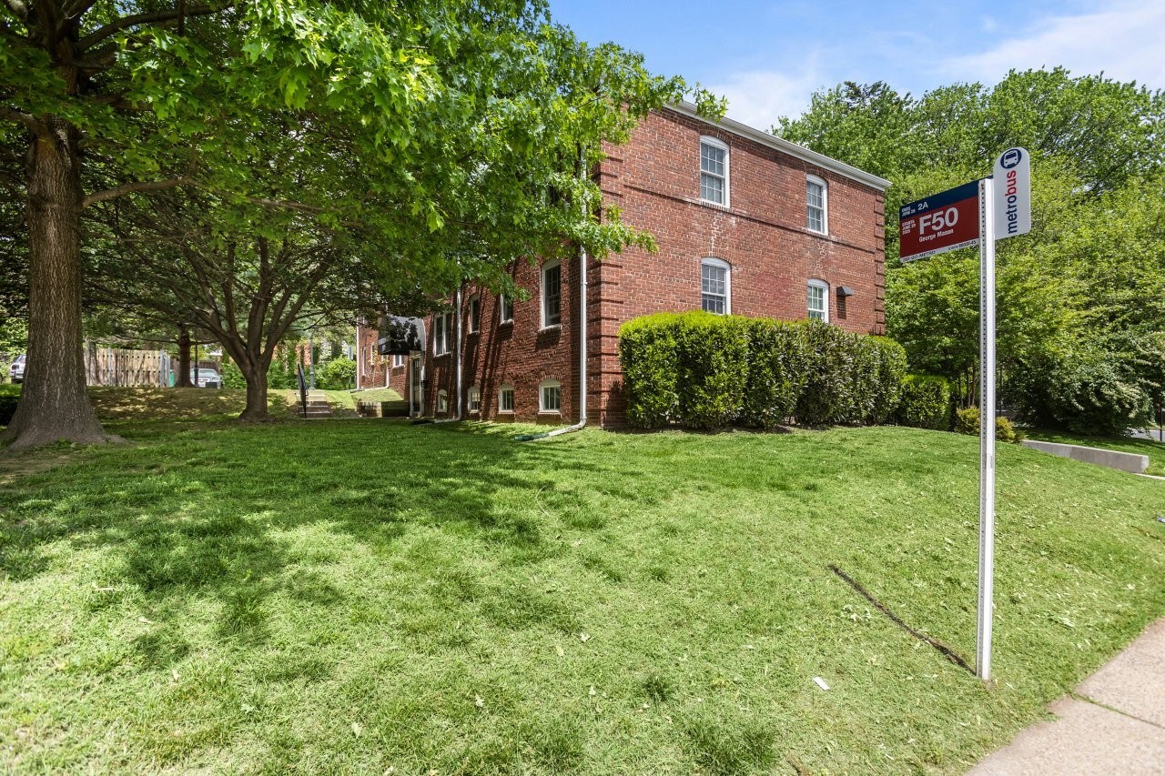 Fisher House Apartments Image 12