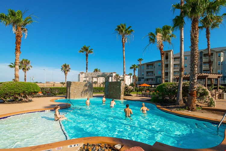 The Club of the Isle Image 6