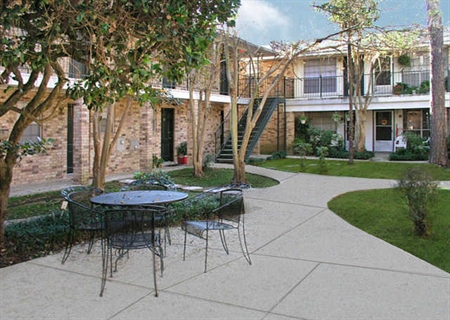 Park Regency Image 6