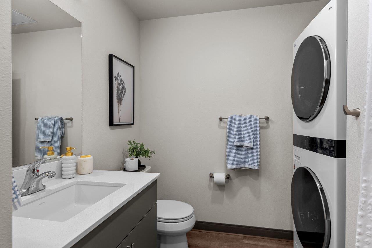 Ironside Apartments Image 7