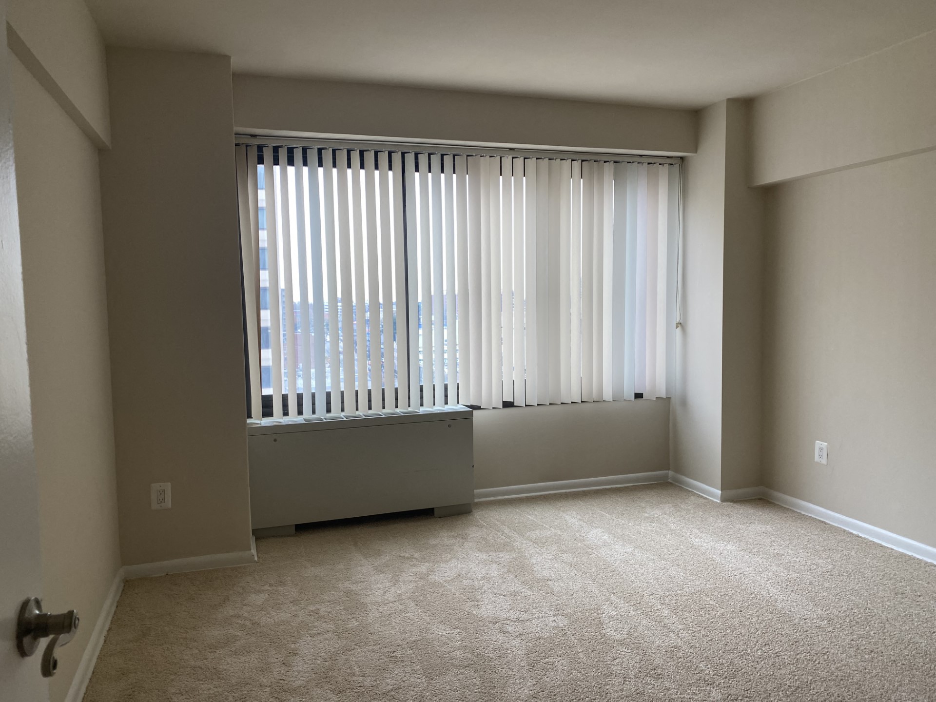 Silver Spring Towers Image 119