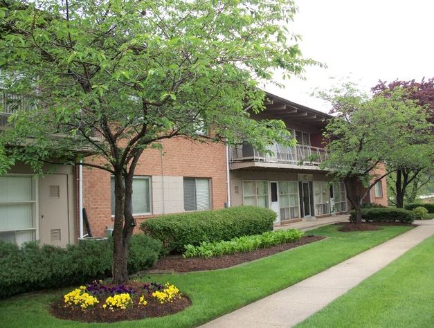 Belcrest Plaza Image 1