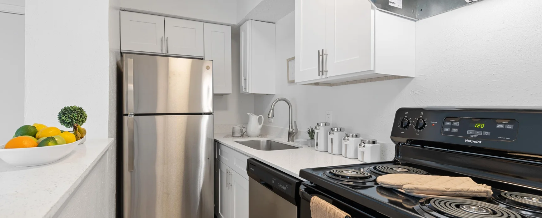 Rolling Hills - Irving Image 6