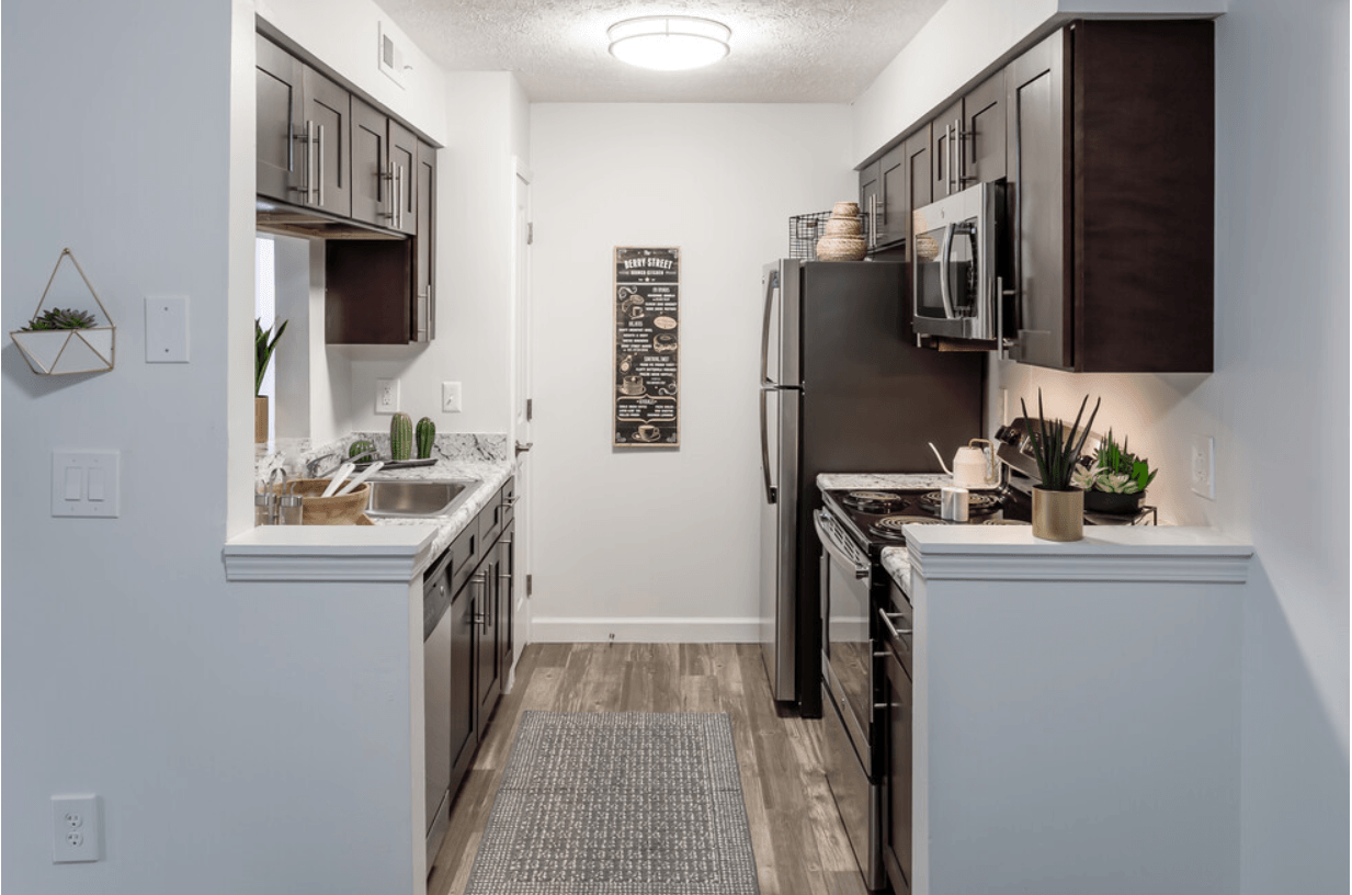 Hilltop Apartments Image 7