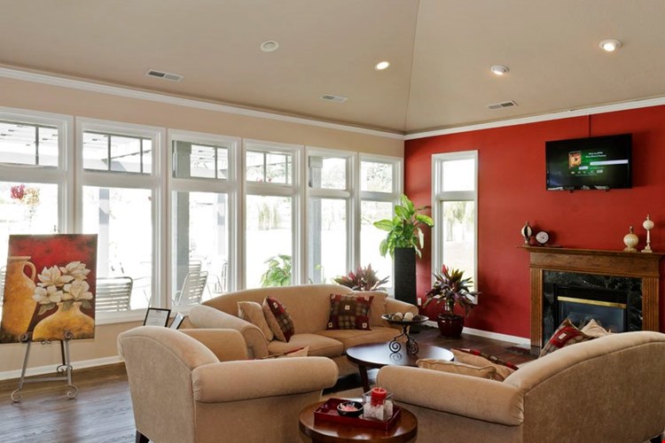 Catalina Club Apartments Image 3