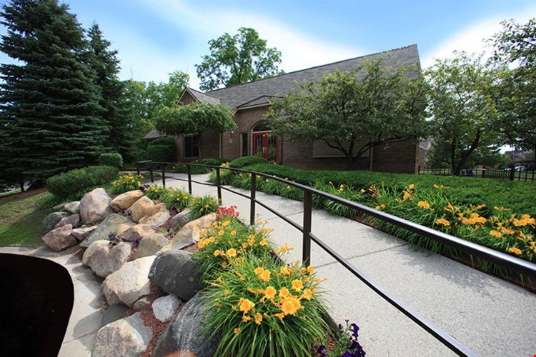 Saddle Creek Image 56