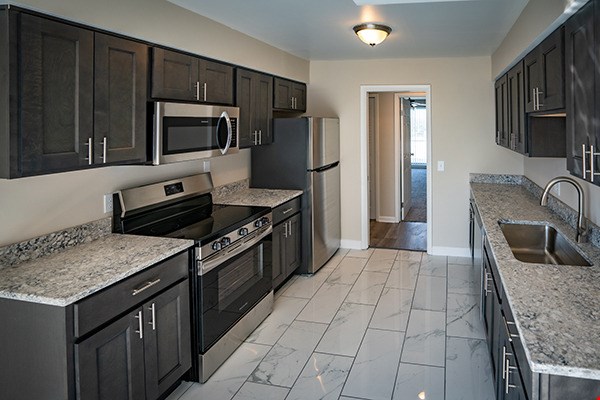 2B2B Penthouse #612 - Kitchen