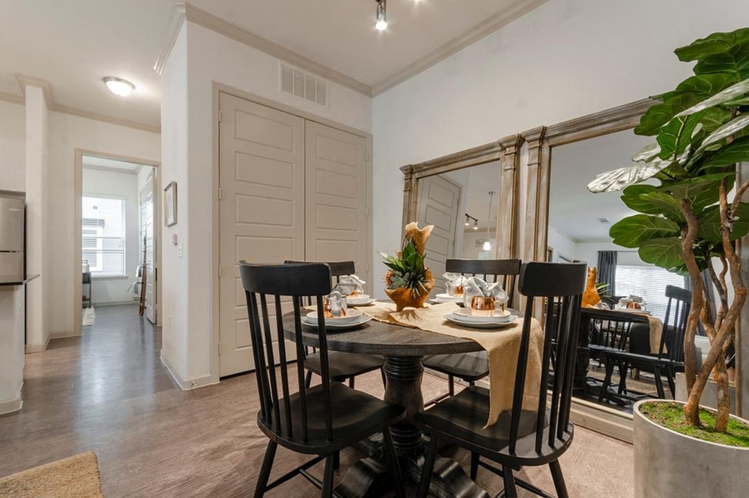 Berkshire Creekside Image 16