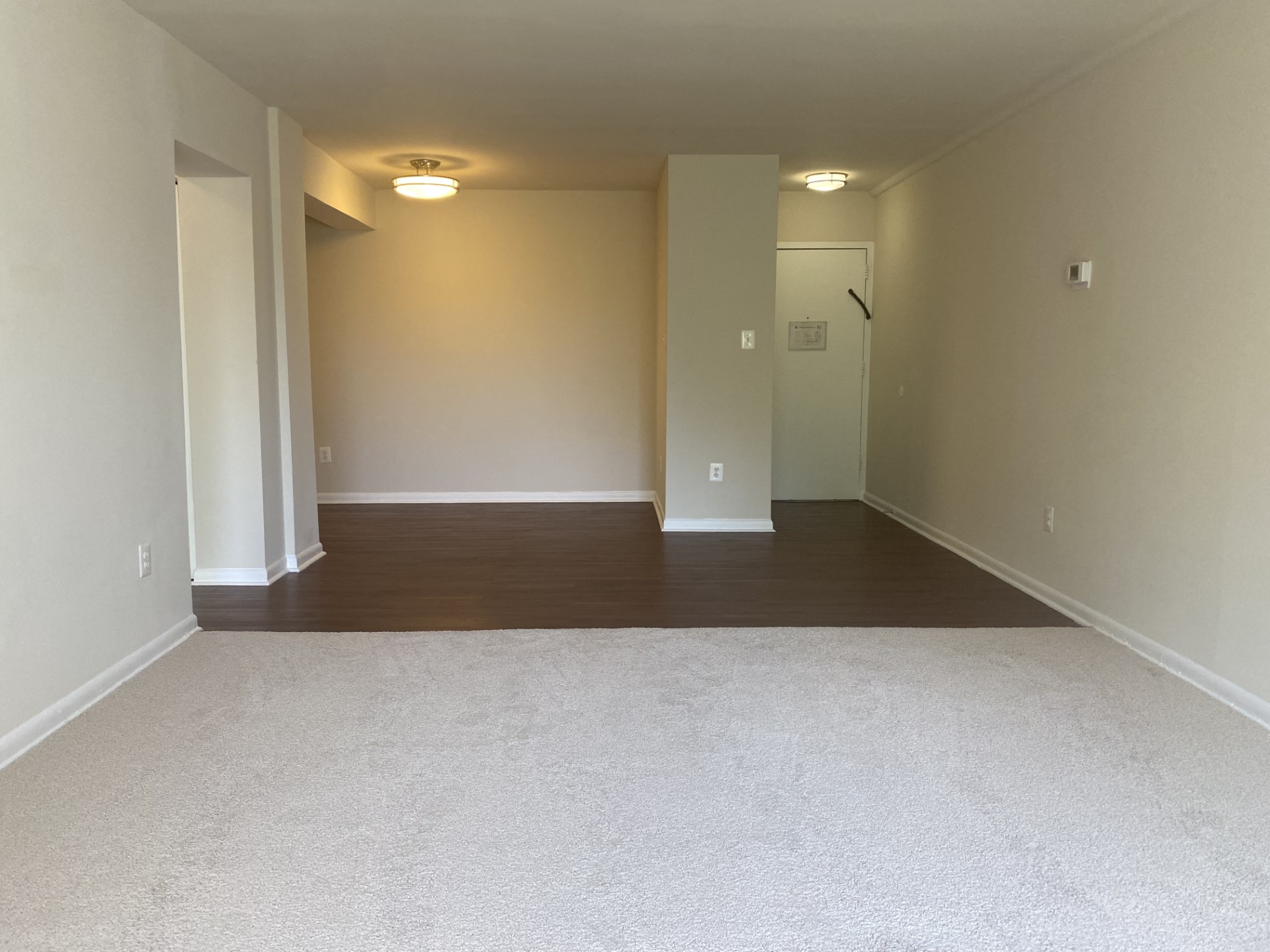 Silver Spring Towers Image 14