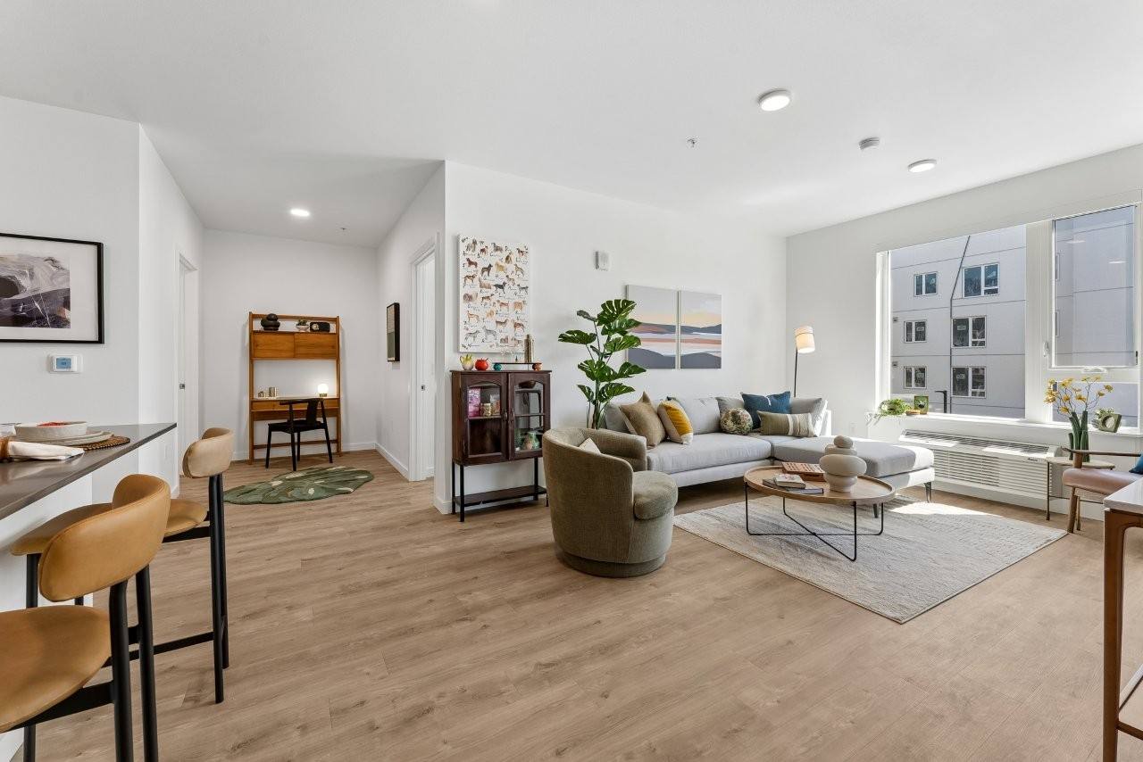 2x2 Living Room