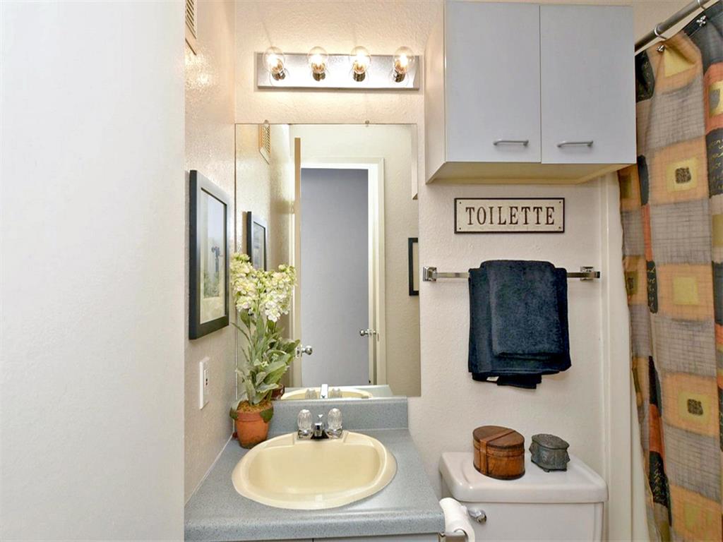 Mylo Apartments Image 6