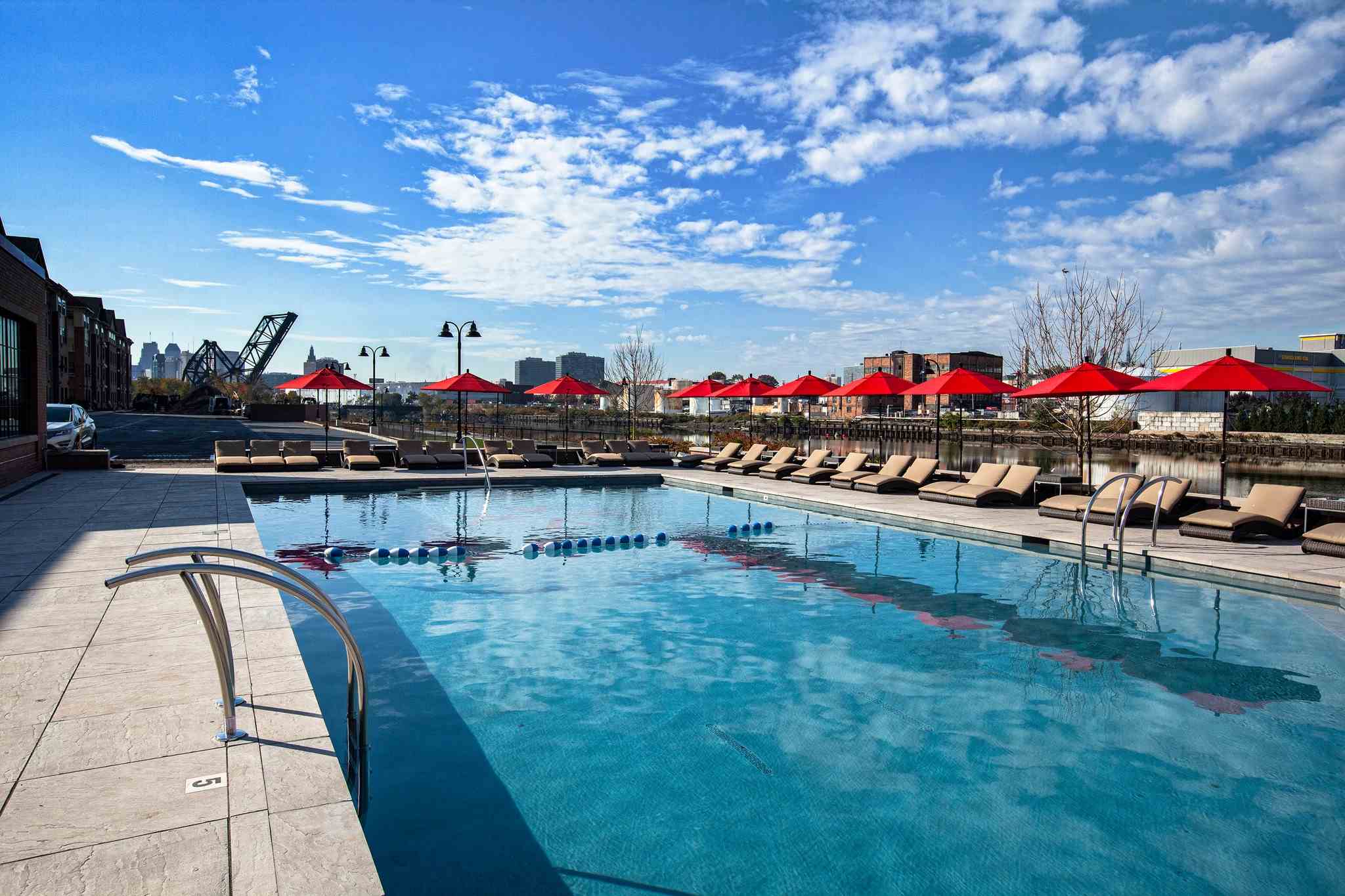 Vermella West Image 2