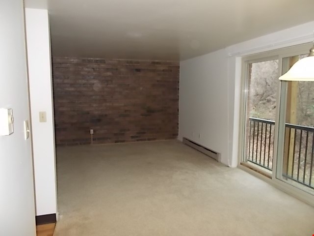 Toll House Apartments Image 3