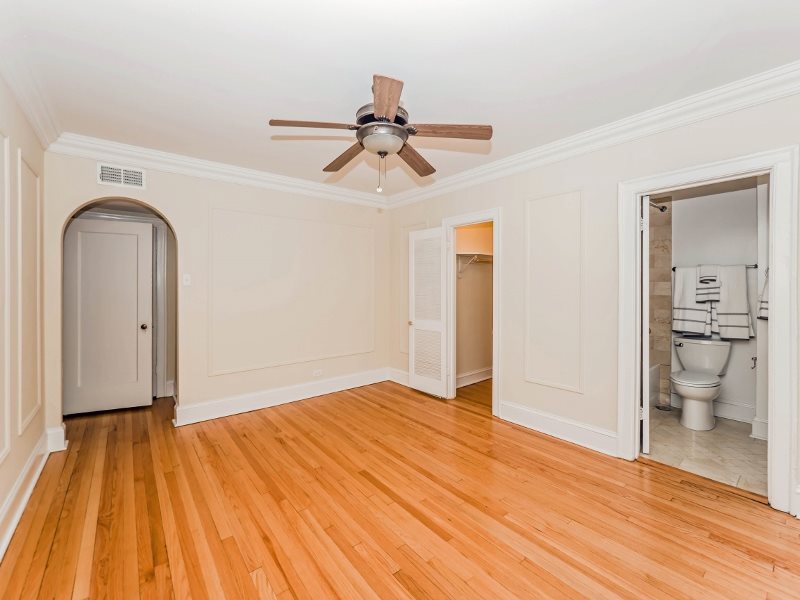 The Chatelaine Image 27