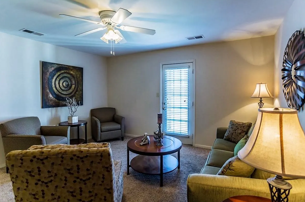 Angelos Grove Image 5