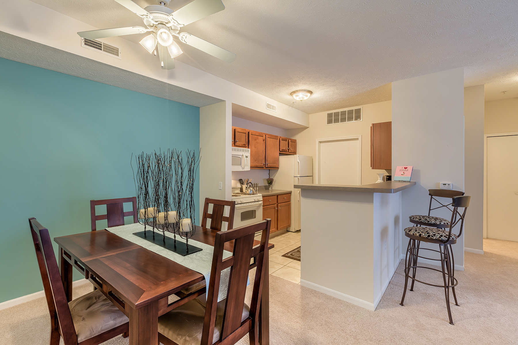 Cobblestone Court Image 11