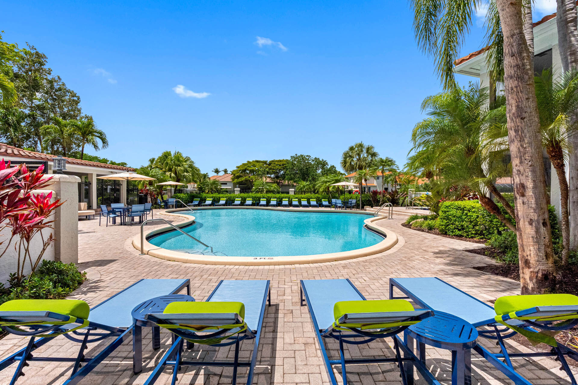 Mizner Court Image 8