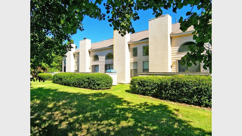 Woodchase Apartments Image 4