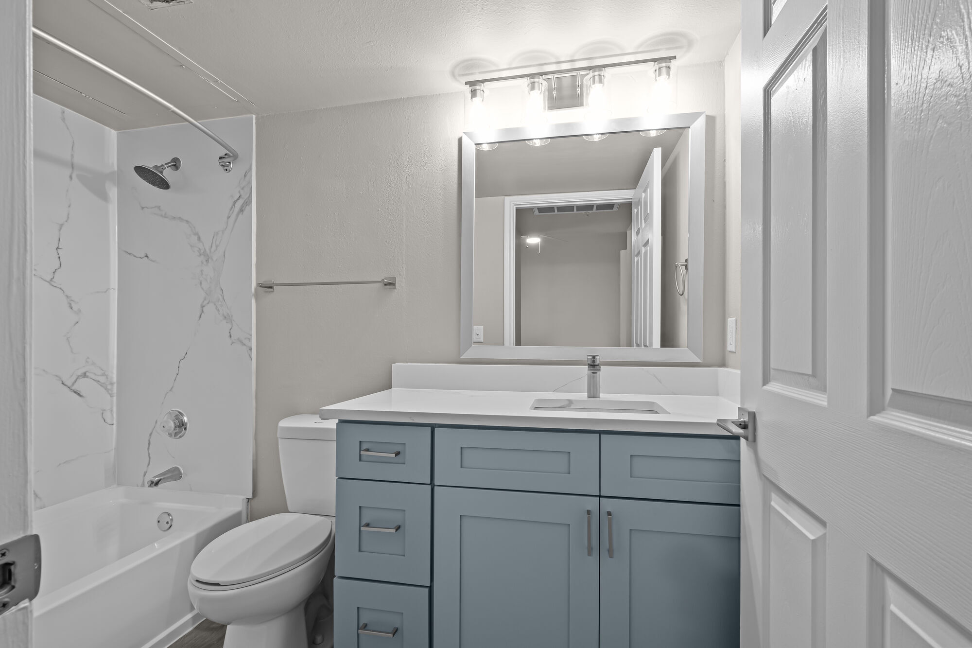 Larkin Apartment Homes Image 18