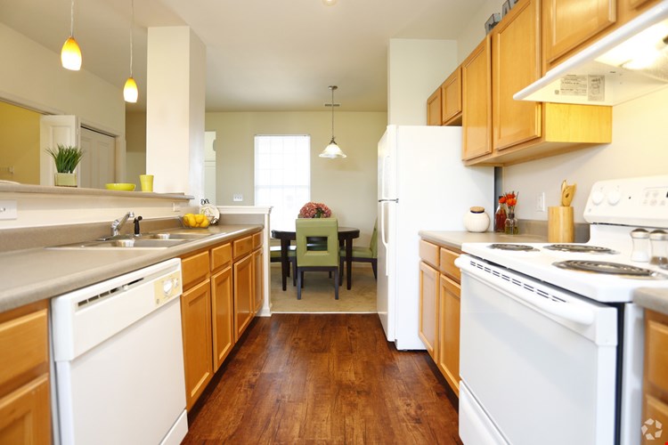 Watersedge Apartments Image 5