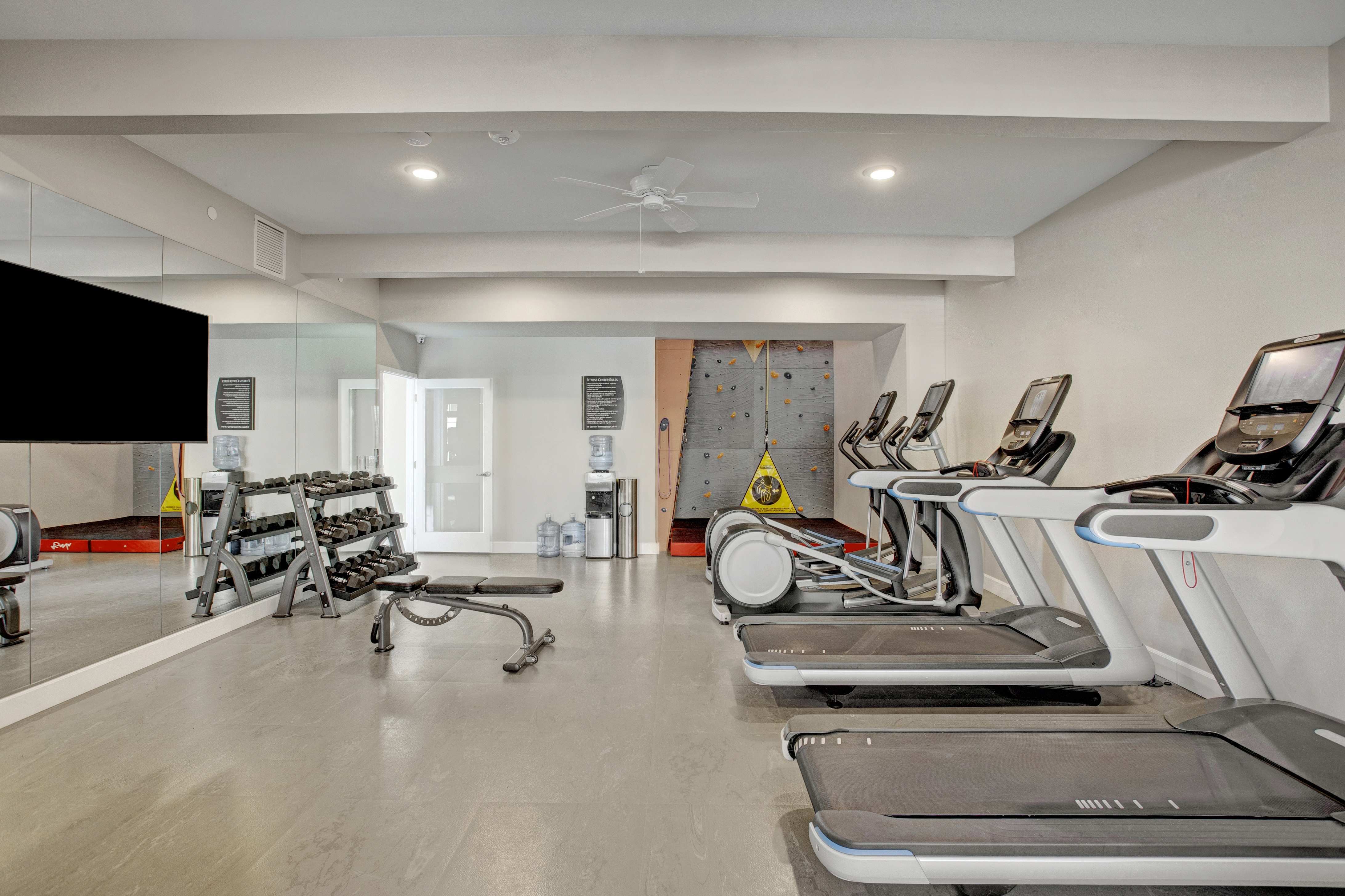 600 Riverside Image 15
