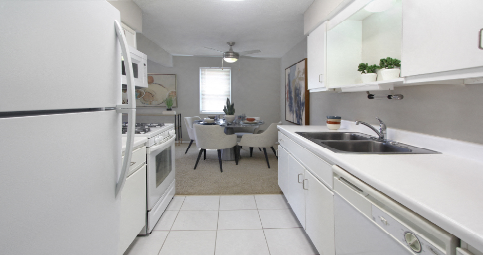 Inwood Village Apartments Image 6