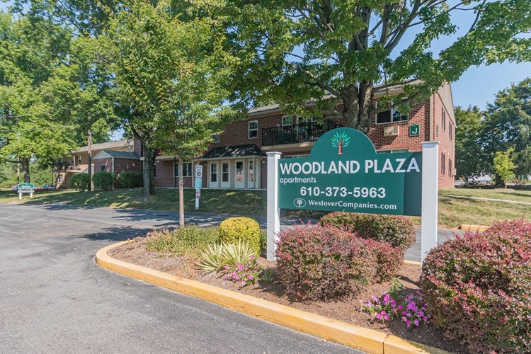 Woodland Plaza Image 6