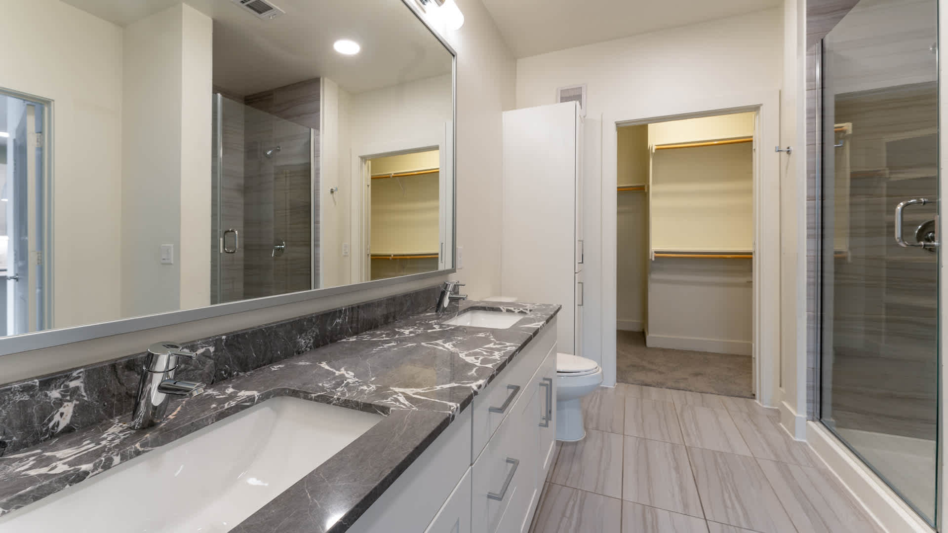 Olivian at the Realm Image 43