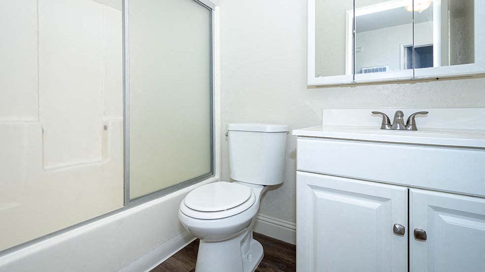 Alderwood Park Apartments Image 6