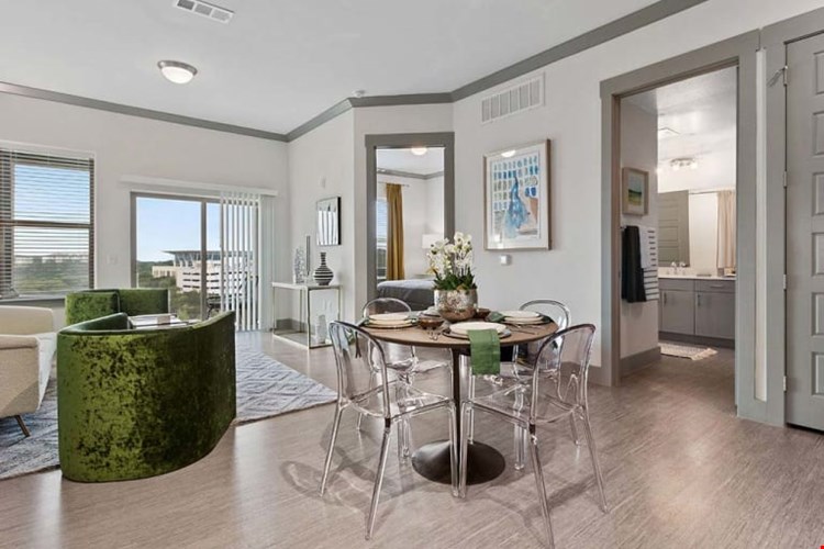 Reveal Skyline Image 25