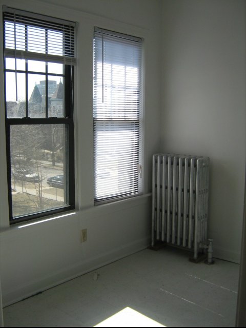 4455 S Greenwood Avenue Image 3