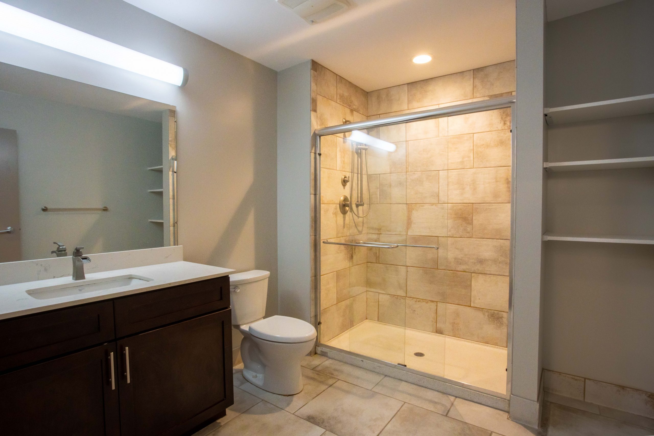 Clinton West Luxury Apartments Image 14