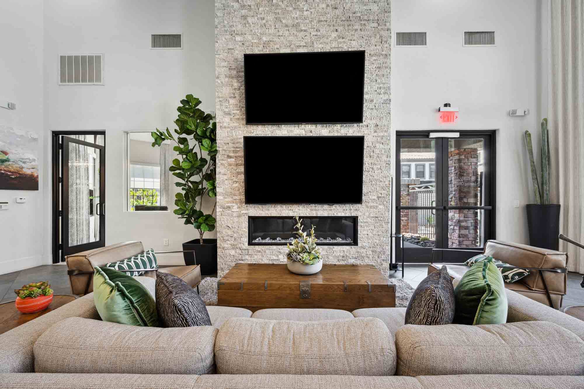 Zone Luxe, Glendale, AZ, Clubhouse