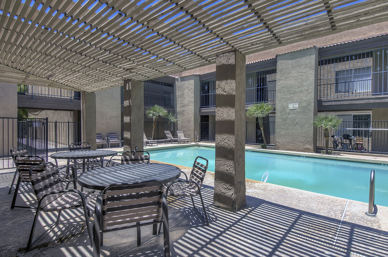 Lothlorien Apartments Image 1